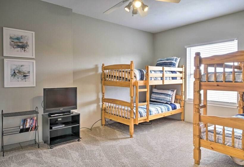 Kimberling City Home W/ Game Room & Lake Access