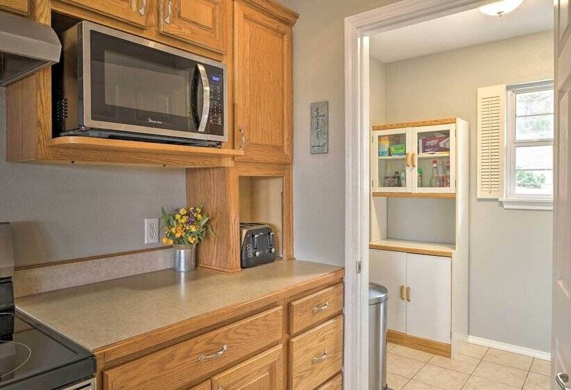 Kimberling City Home W/ Game Room & Lake Access