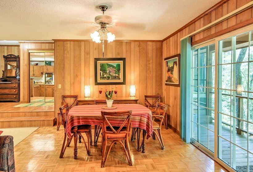 Mountain Rest Cottage W/ Gas Fireplace!