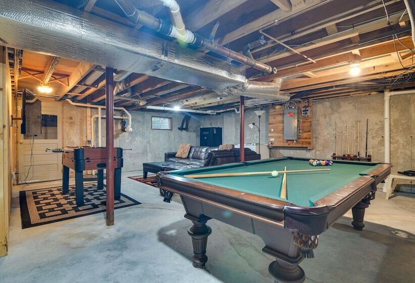 Lakefront Naples Retreat With Docks & Fire Pits!