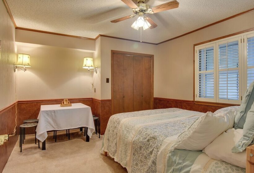 Deck, Dock & Resort Amenities: Home In Hot Springs