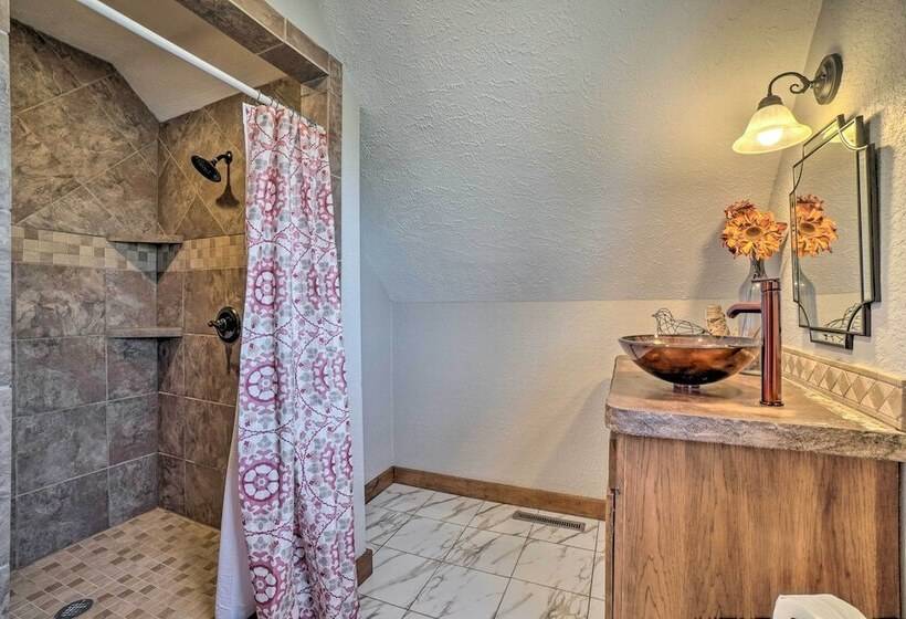 Lakefront Shell Knob Home W/ Deck & Gas Grill