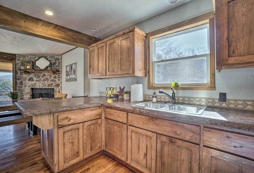 Lakefront Shell Knob Home W/ Deck & Gas Grill