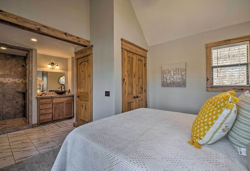 Lakefront Shell Knob Home W/ Deck & Gas Grill