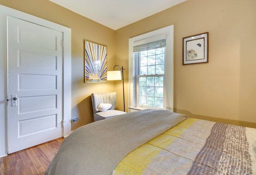 Lakefront Tavares Home W/ Deck, Patio & Dock!