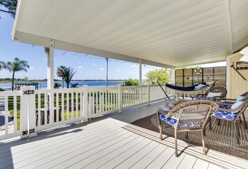 Lakefront Tavares Home W/ Deck, Patio & Dock!