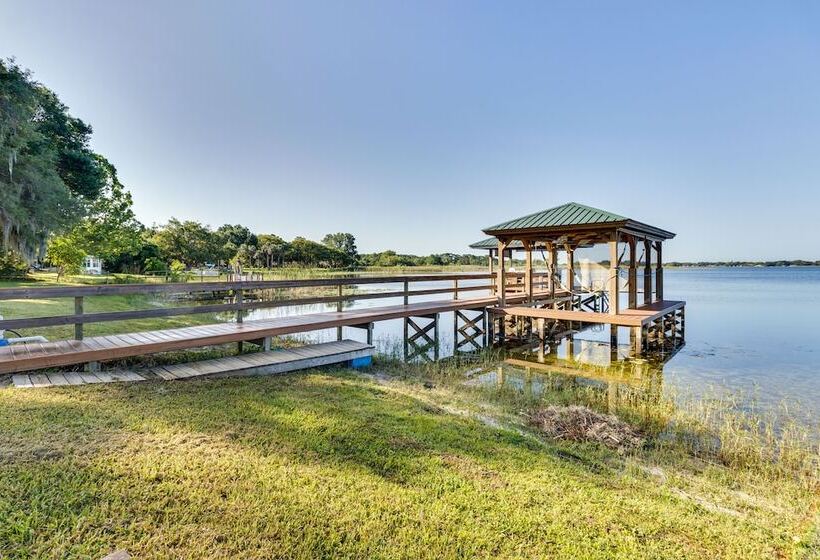 Lakefront Tavares Home W/ Deck, Patio & Dock!