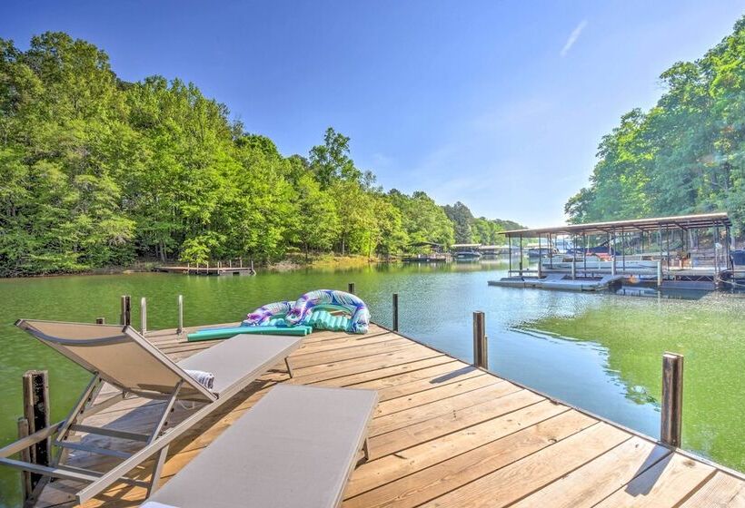 Lakefront Townville Gem W/ Boat Dock & Kayaks