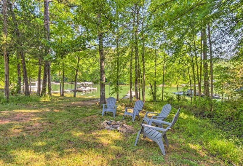 Lakefront Townville Gem W/ Boat Dock & Kayaks