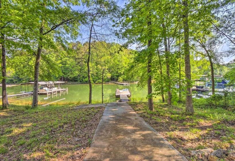 Lakefront Townville Gem W/ Boat Dock & Kayaks