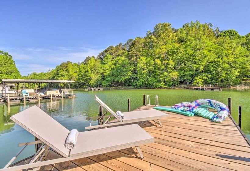 Lakefront Townville Gem W/ Boat Dock & Kayaks