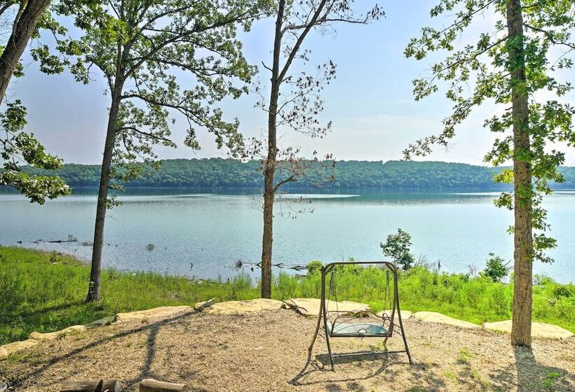 Waterfront Bull Shoals Lake Cabin W/ Deck + Views!
