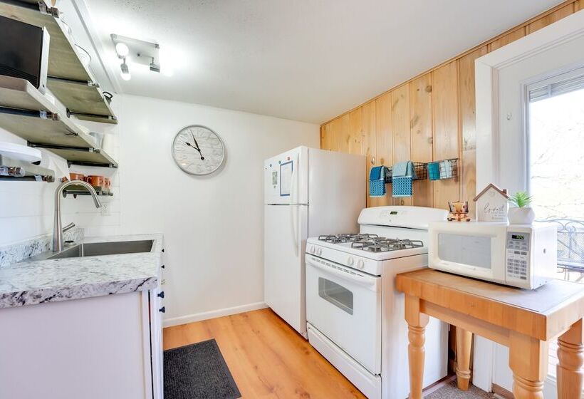 Lakeside Reeds Spring Home W/ Pool Access & Deck!