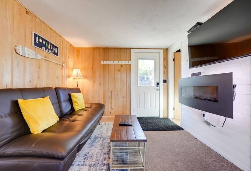 Lakeside Reeds Spring Home W/ Pool Access & Deck!