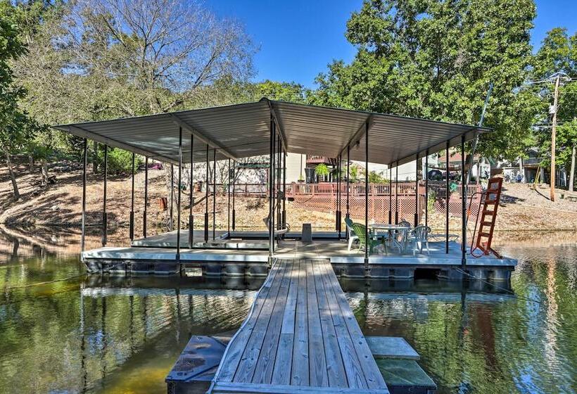 Dock & Jet Ski Slip: Lakeside Sunrise Beach Home!