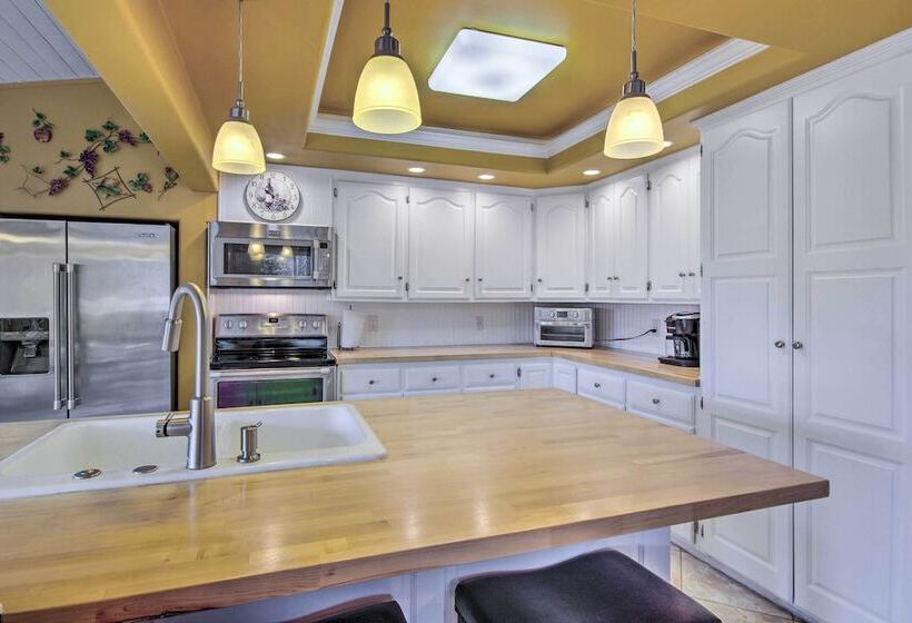 Lake View Osage Beach Resort Home W/ Game Room!