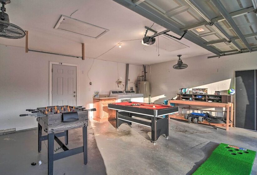 Largo Oasis W/ Pool & Grill: 10 Min To Beach!