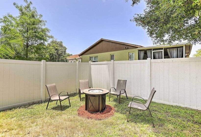 Largo Oasis W/ Pool & Grill: 10 Min To Beach!