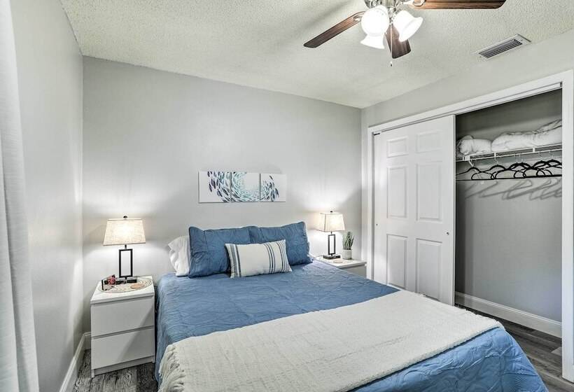 Largo Oasis W/ Pool & Grill: 10 Min To Beach!