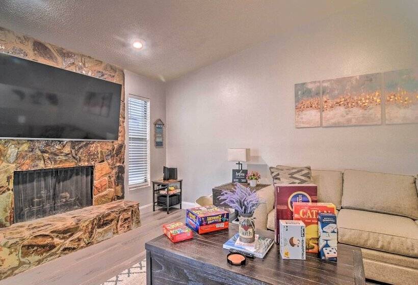 Largo Oasis W/ Pool & Grill: 10 Min To Beach!