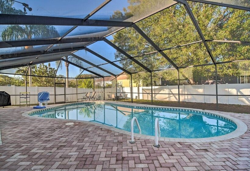 Largo Oasis W/ Pool & Grill: 10 Min To Beach!