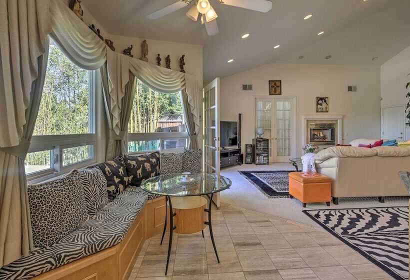 El Cajon Home W/ Pool, Grill Station & Decks