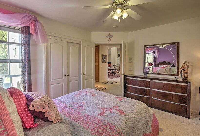 El Cajon Home W/ Pool, Grill Station & Decks