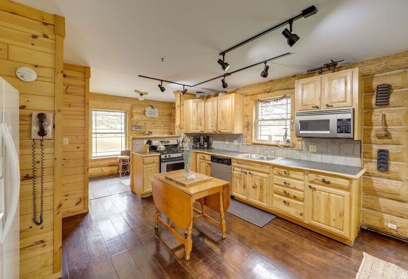 Rustic Tustin Cabin On 7 Acres W/ Fire Pit & Porch