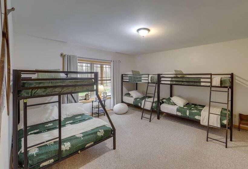 Rustic Tustin Cabin On 7 Acres W/ Fire Pit & Porch