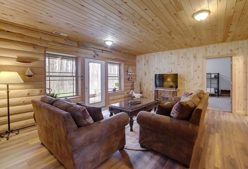 Rustic Tustin Cabin On 7 Acres W/ Fire Pit & Porch