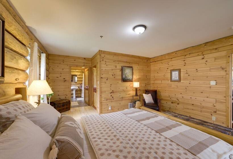 Rustic Tustin Cabin On 7 Acres W/ Fire Pit & Porch