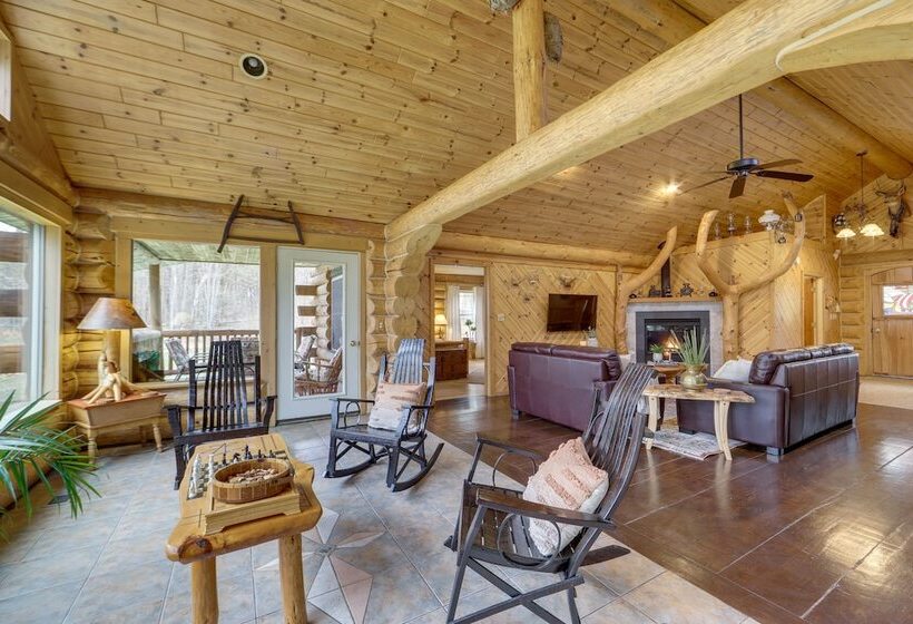 Rustic Tustin Cabin On 7 Acres W/ Fire Pit & Porch