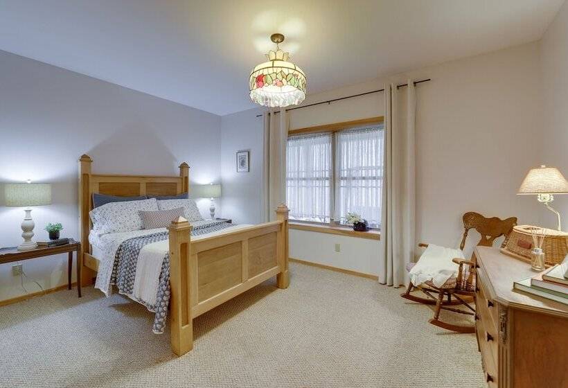 Rustic Tustin Cabin On 7 Acres W/ Fire Pit & Porch