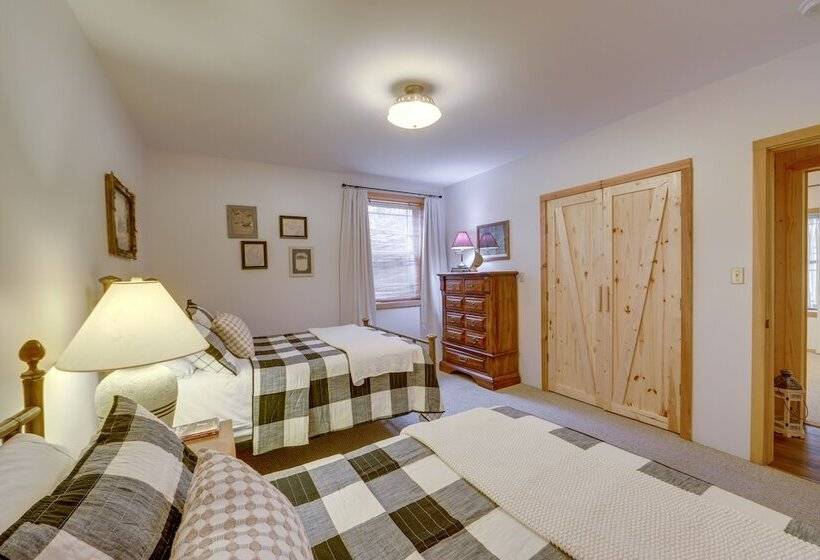 Rustic Tustin Cabin On 7 Acres W/ Fire Pit & Porch