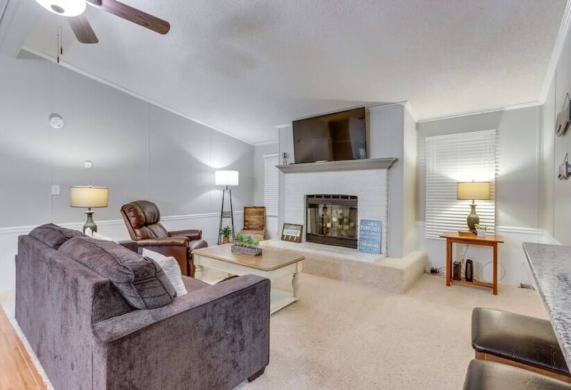 8 Mi To Beach: Lake View Haven In Linn Creek!