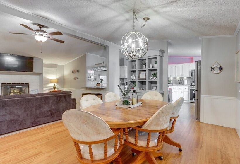 8 Mi To Beach: Lake View Haven In Linn Creek!