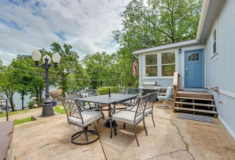 8 Mi To Beach: Lake View Haven In Linn Creek!