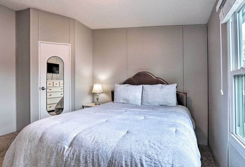 8 Mi To Beach: Lake View Haven In Linn Creek!