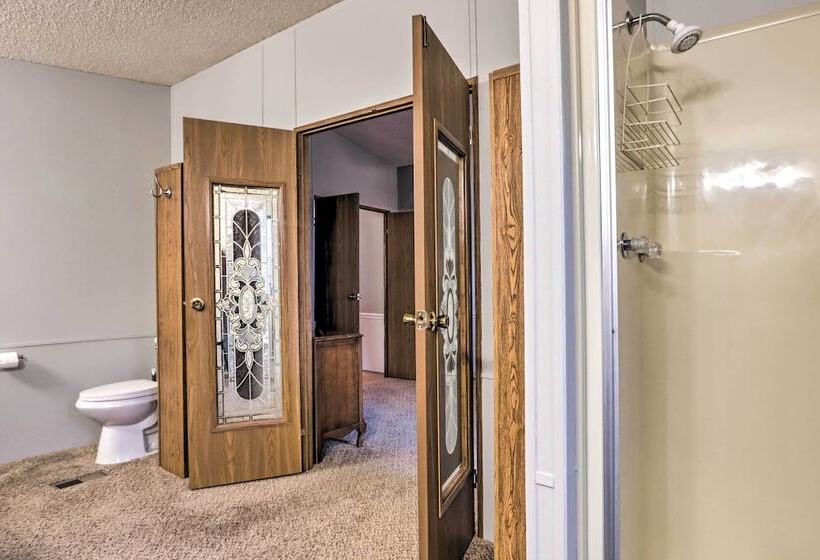 8 Mi To Beach: Lake View Haven In Linn Creek!