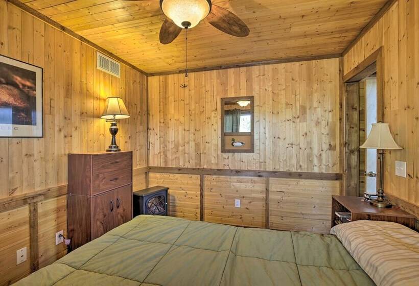 Lodge On 240 Acres W/ Deck, Grill & Fire Pit!