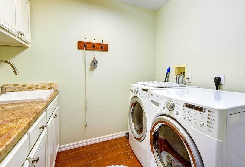 Private Bradenton Estate Home On 10 Acres W/ Pool