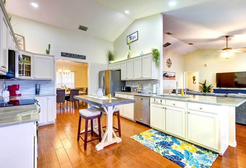 Private Bradenton Estate Home On 10 Acres W/ Pool