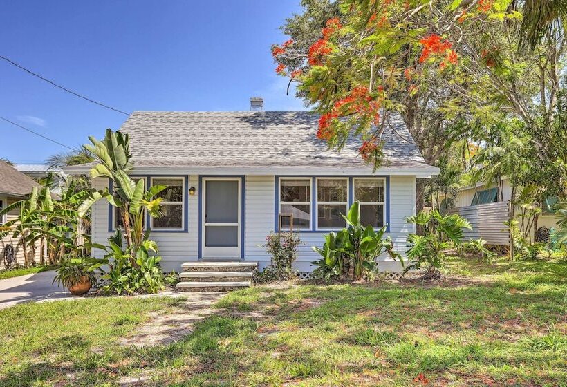 Lovely Cottage Near Downtown Stuart & Beaches