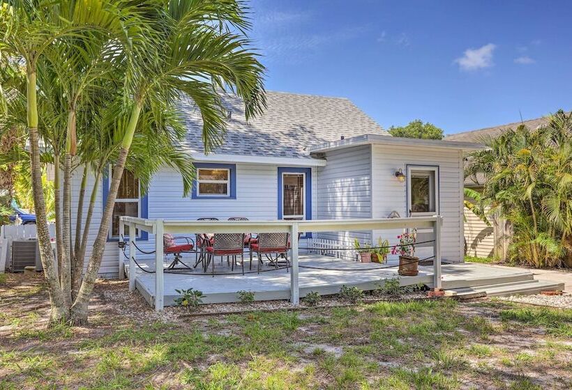Lovely Cottage Near Downtown Stuart & Beaches