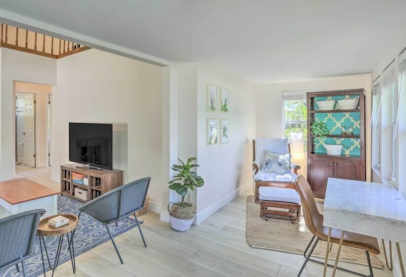 Lovely Cottage Near Downtown Stuart & Beaches