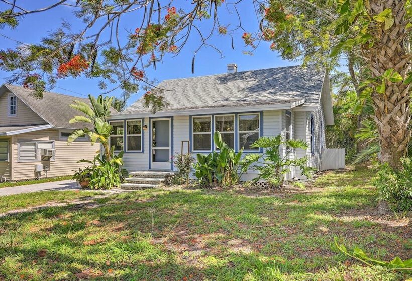 Lovely Cottage Near Downtown Stuart & Beaches
