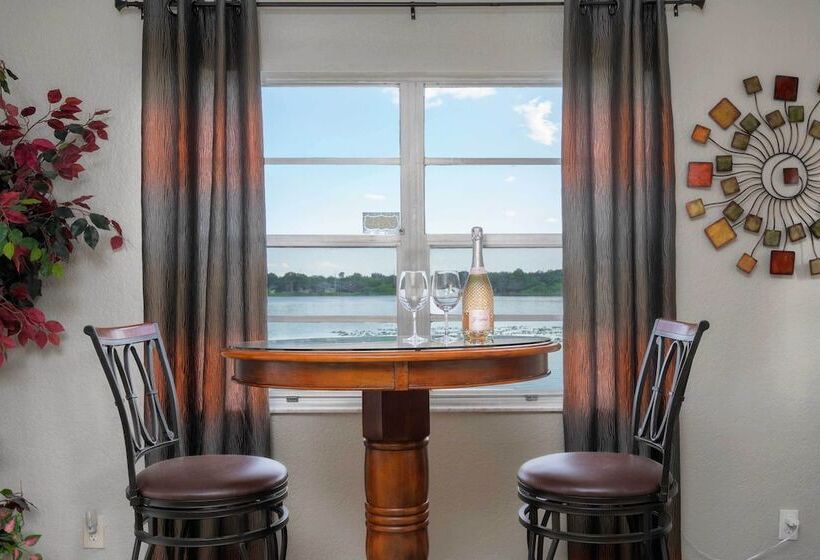 Lakefront Home W/ Screened Porch & Grill