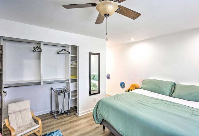 Lovely Manorwood Home W/ Private Indoor Pool!