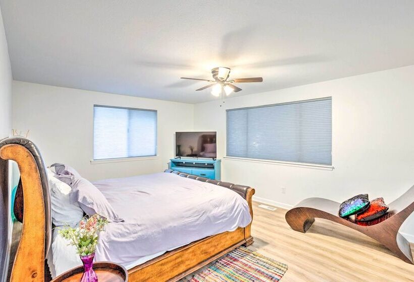 Lovely Manorwood Home W/ Private Indoor Pool!