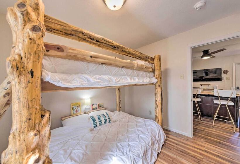 Historic Marthasville Home W/ Shared Amenities!